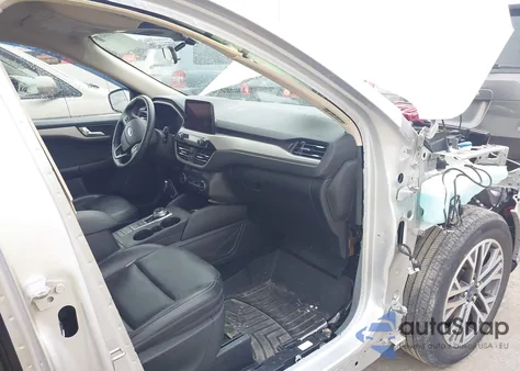 2020 Ford Escape Sel z USA, uszkodzony, nr VIN 1FMCU0H61LUA30367